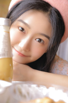 佐伯奈
