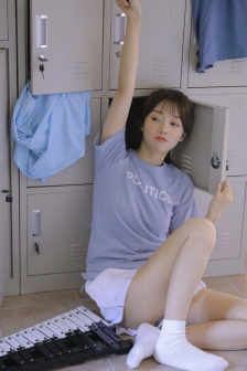 瞒着丈夫说在公司加班日剧